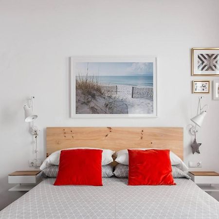 Stylish Apartment With Terrace For Couple Or Family Barcelona Exteriör bild