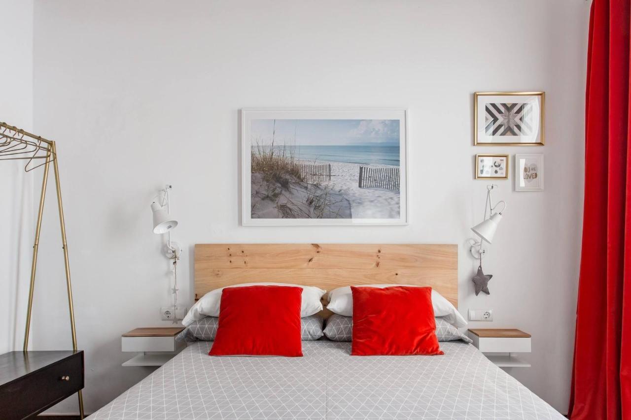 Stylish Apartment With Terrace For Couple Or Family Barcelona Exteriör bild