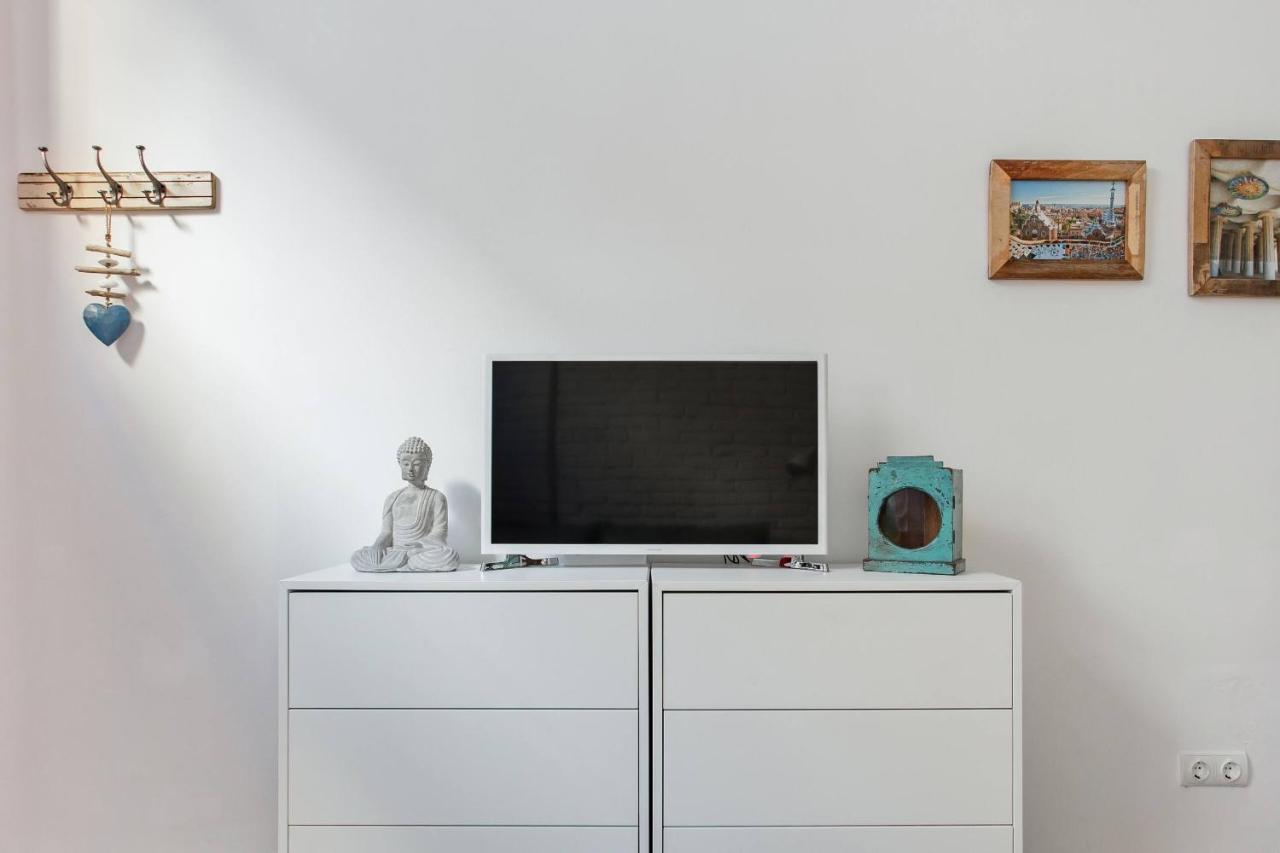 Stylish Apartment With Terrace For Couple Or Family Barcelona Exteriör bild