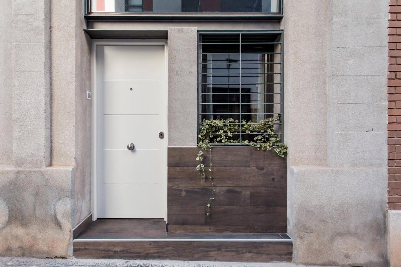 Stylish Apartment With Terrace For Couple Or Family Barcelona Exteriör bild